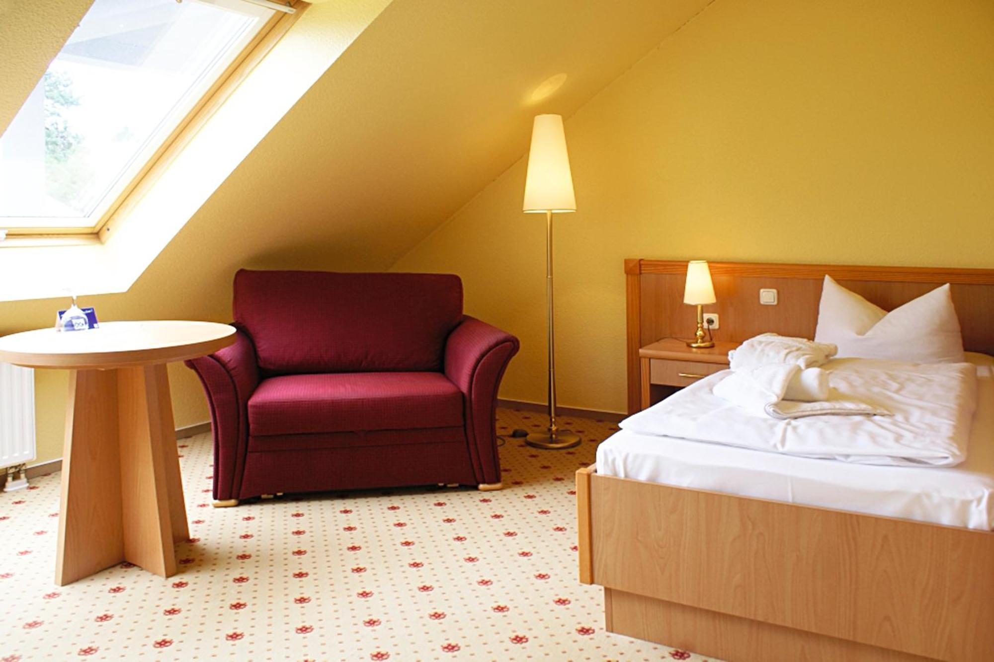Ostseehotel Villen Im Park - Ein Rovell Hotel Heringsdorf  Exterior photo